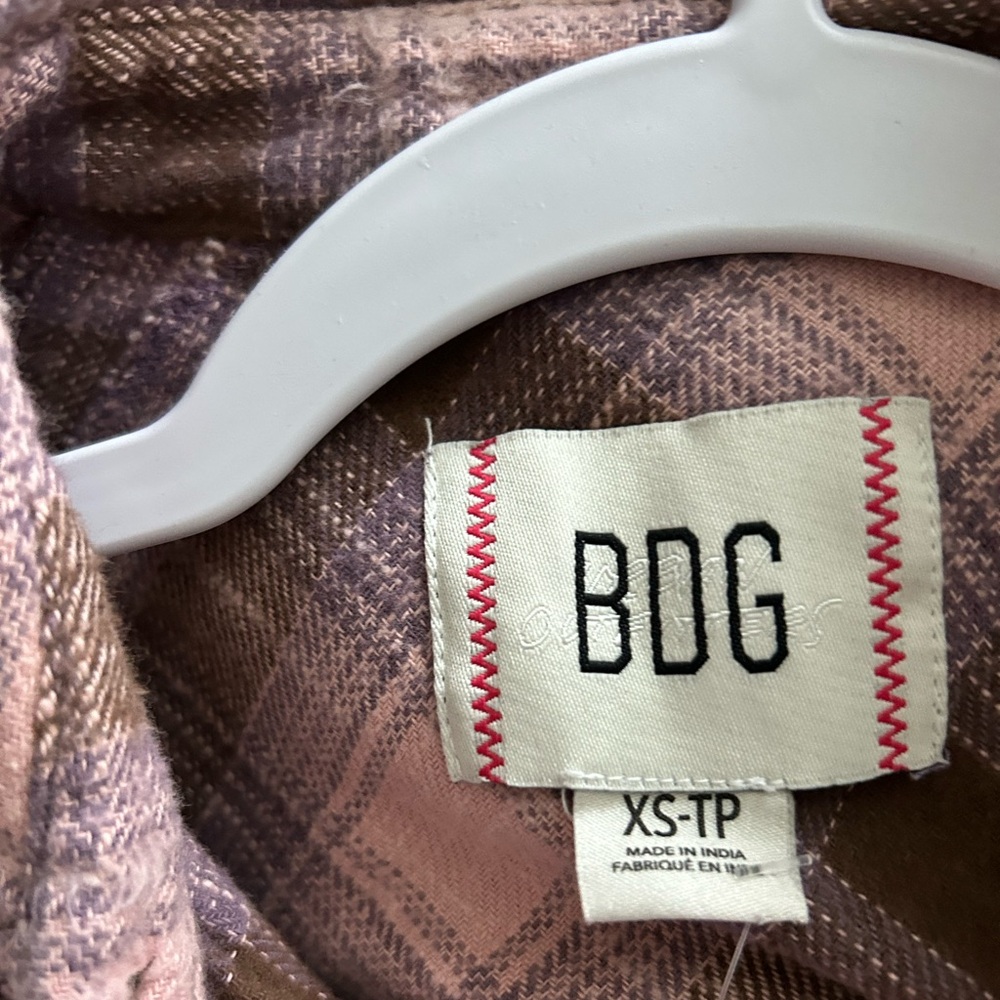 NEW! Women’s BDG Long Sleeve Flannel/Plaid Button Down Shirt Size XS W/Tags - Picture 5 of 6